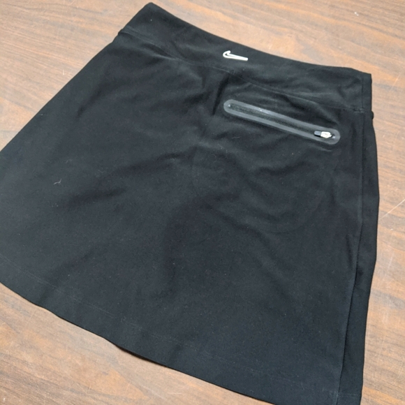 *charity fundraiser* Nike black golf skort size small summer - Picture 2 of 8